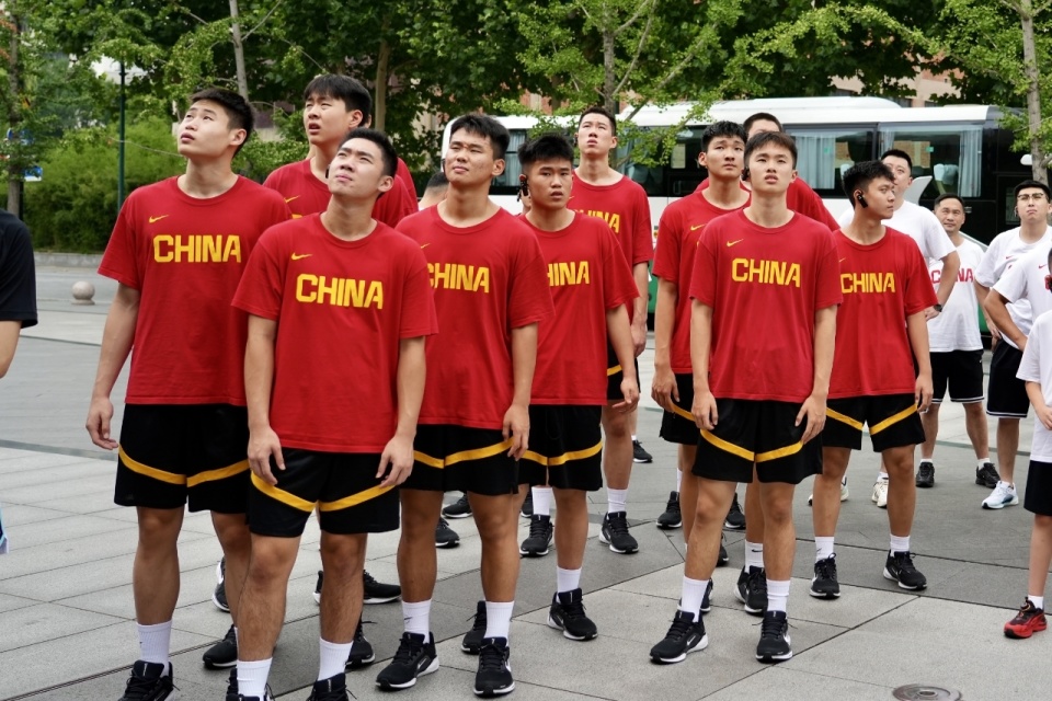 曾有过单场, 周展锋