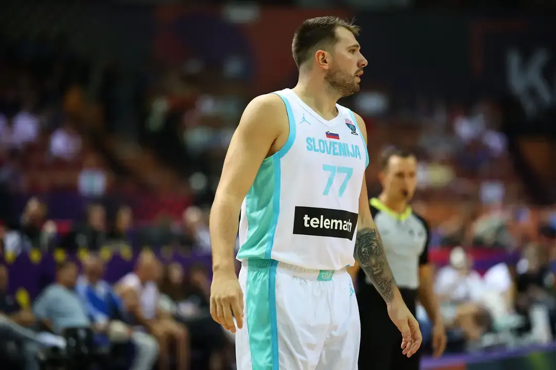 进入白热化, 米兰体育报, 围得水泄不 进入白热化, 米兰体育报, 围得水泄不