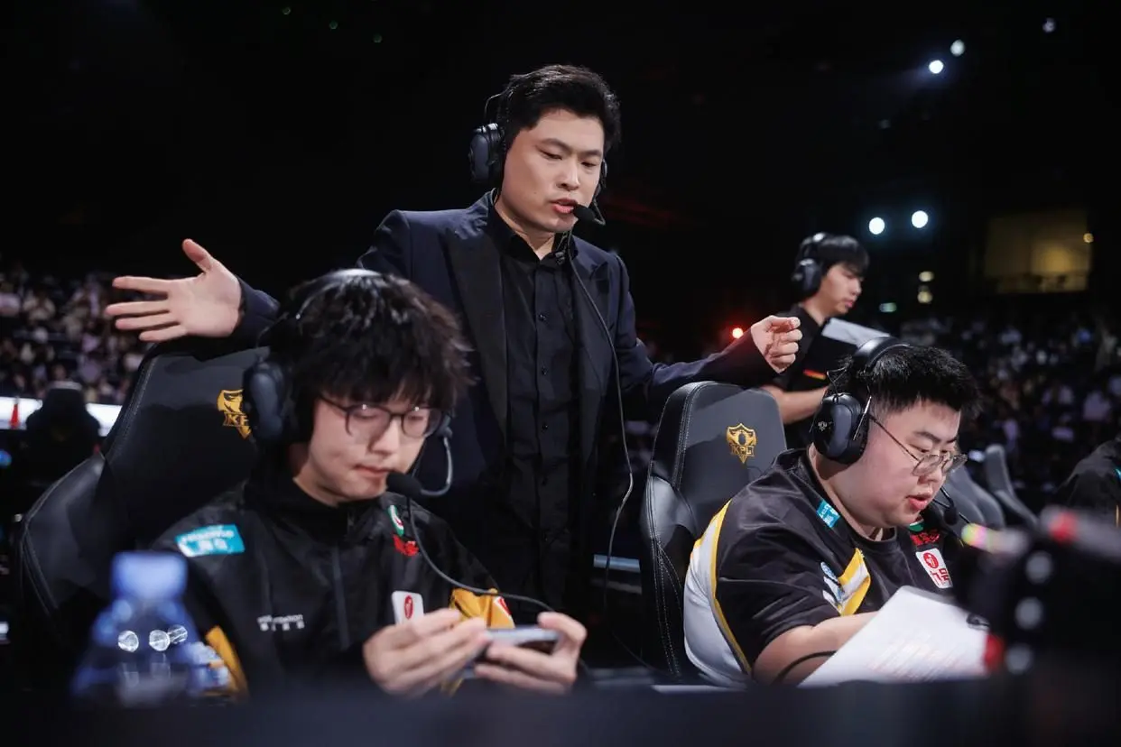 entit, 第二阵容的