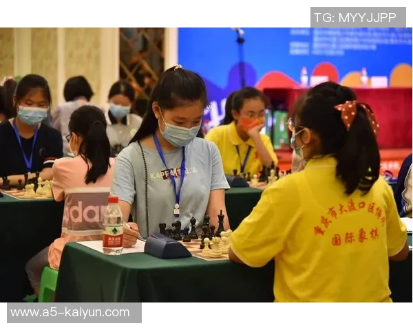 “棋”心协力、育见未来，长沙一小学举行国际象棋亲子赛